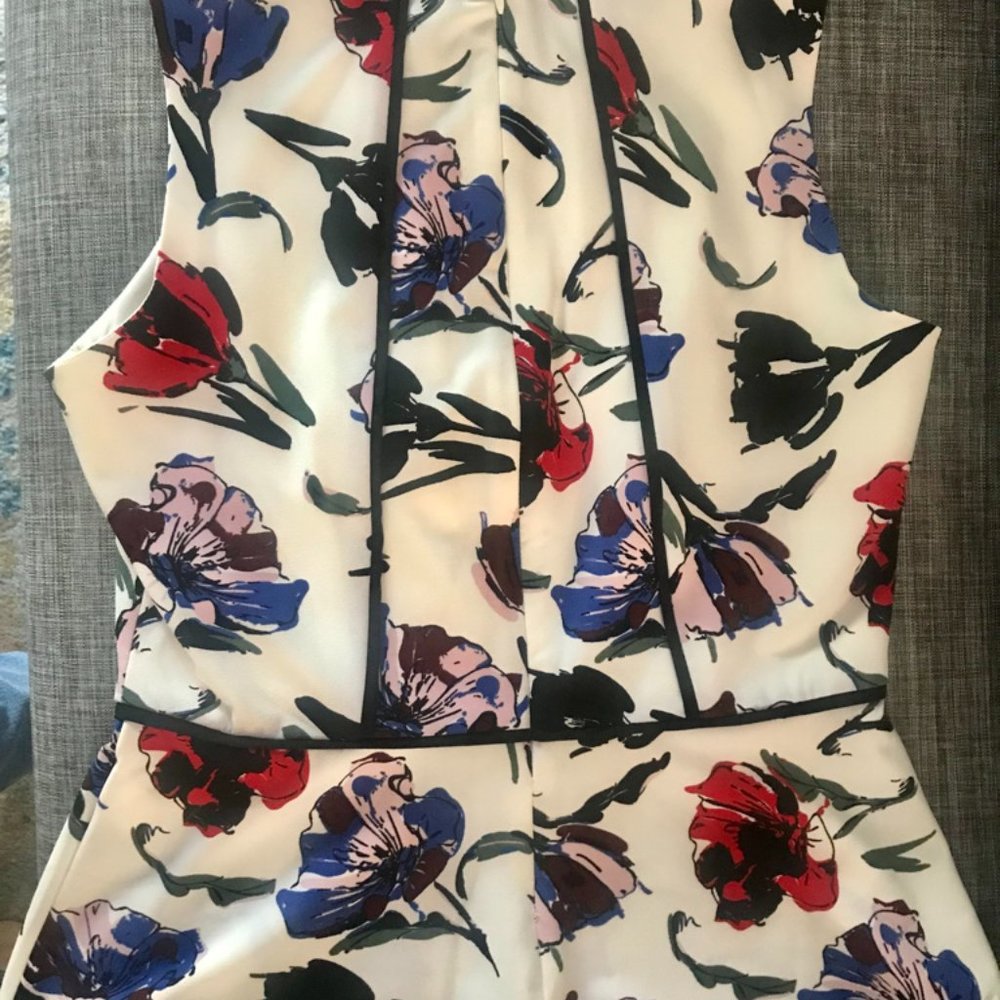 Banana Republic Peplum Top - Picture 3 of 4